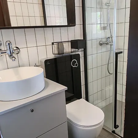 Sumamore Apartman *